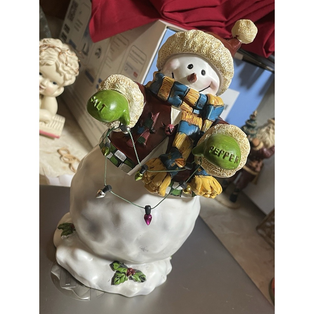 Cute Frosty the‎ Snowman Figure with String of Christmas Lights